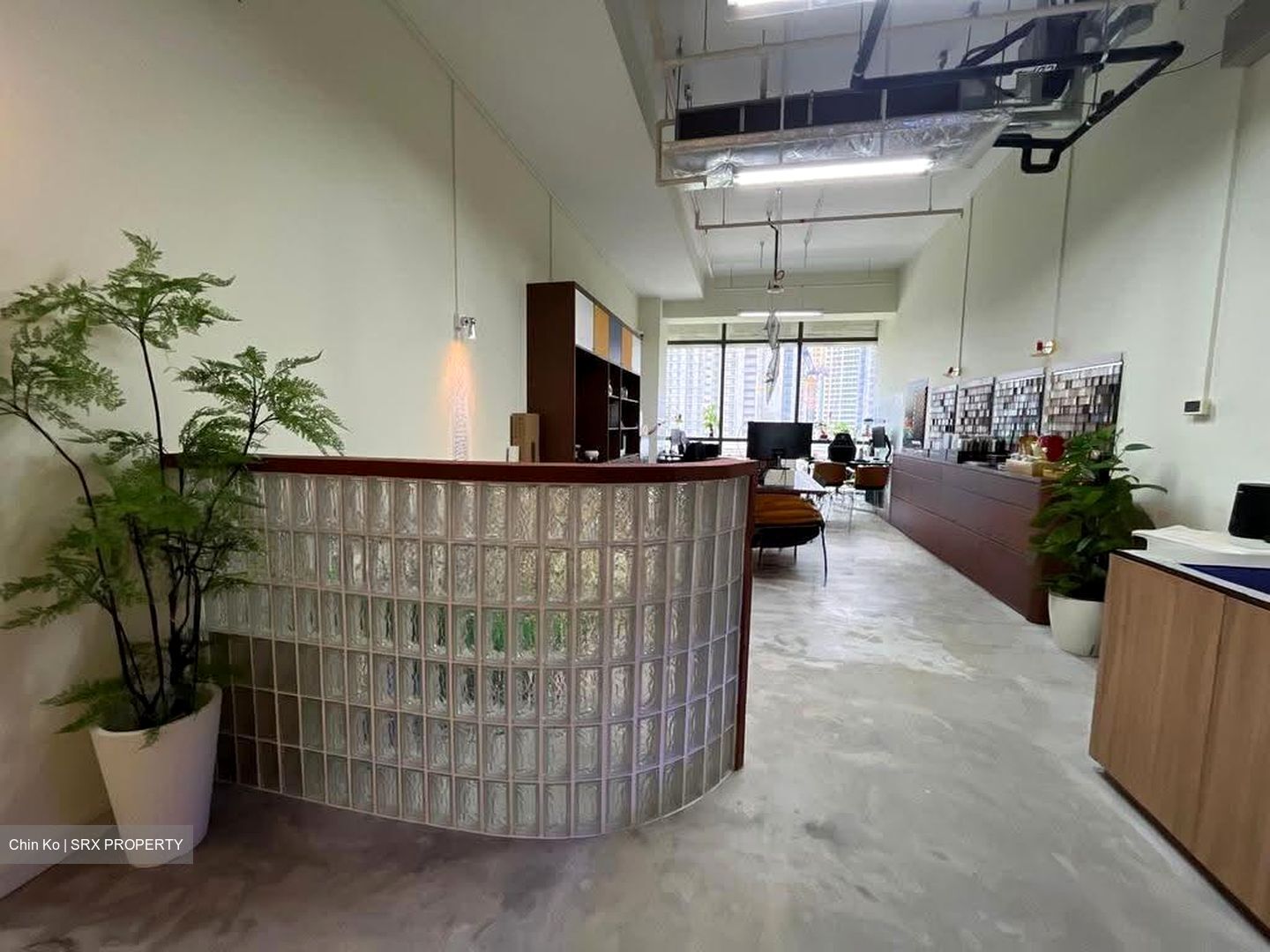 Woods Square (D25), Office #608975521